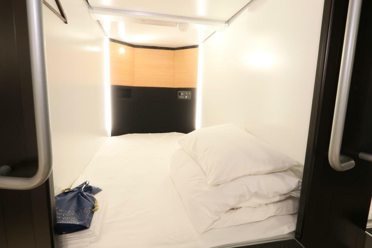Business Capsule Hotel Lightning Hotel Asakusa Tokyo Exterior photo