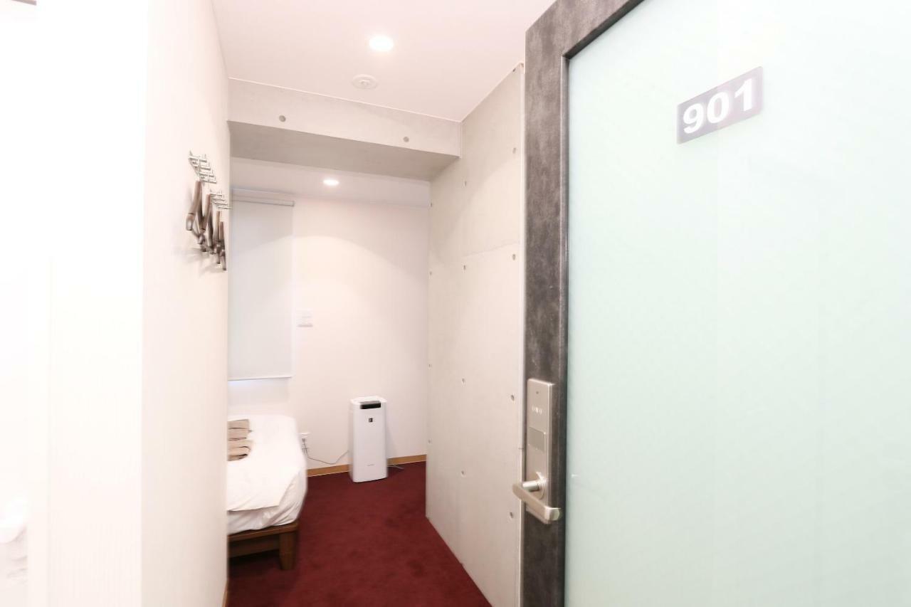 Business Capsule Hotel Lightning Hotel Asakusa Tokyo Exterior photo